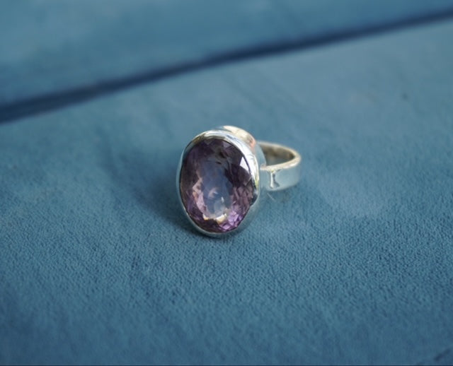 Silver ring with cut Amethyst