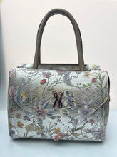 Load image into Gallery viewer, Beaux- Arts