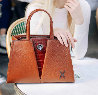 The Timeless Elegance of Hayari Paris Leather Goods