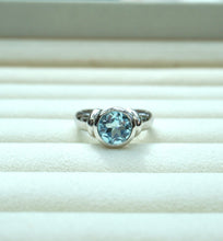 Load image into Gallery viewer, Elegant Silver Ring with Aqua Marine Stone
