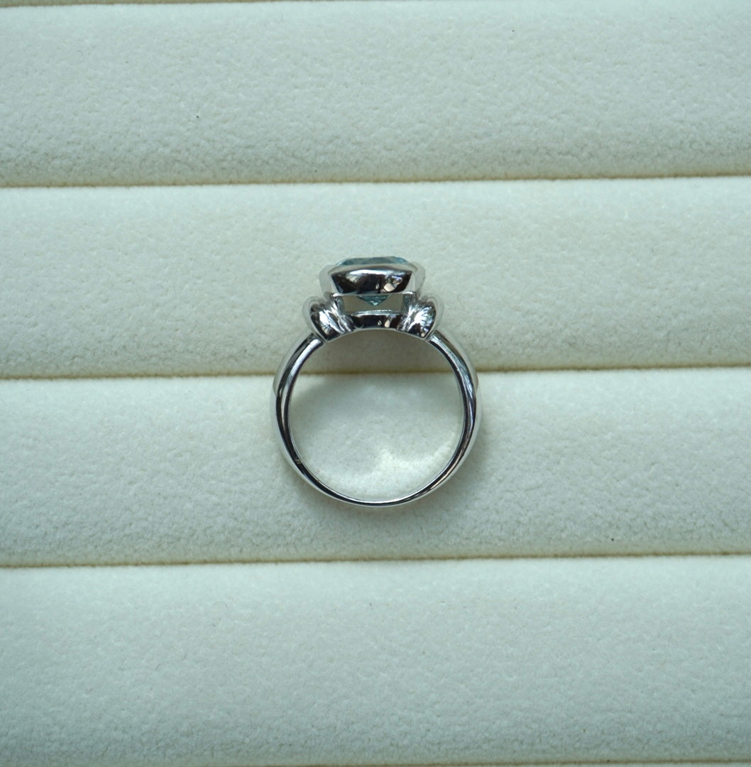 Silver Ring with Aqua Marine Stone