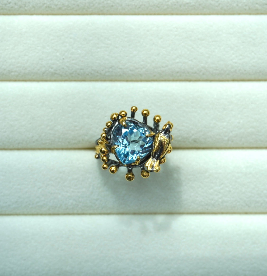 Glamorous Silver Gold-Plated Ring with Aquamarine and Bird Detail