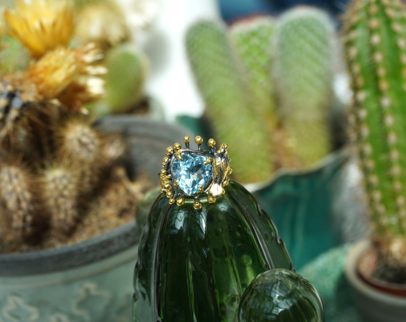 Glamorous Silver Gold-Plated Ring with Aquamarine and Bird Detail