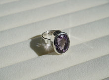 Load image into Gallery viewer, Silver ring with cut Amethyst
