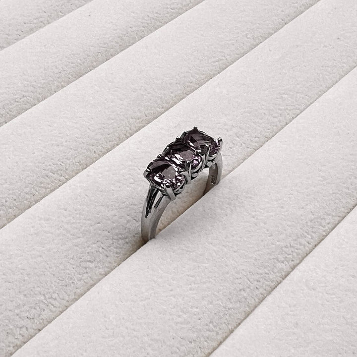 Amethyste and silver ring